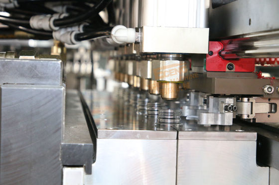 Πλήρως ηλεκτρική παραγωγή 12000BPH Eceng K6 μηχανών σχηματοποίησης χτυπήματος τεντωμάτων 2000 μιλ.