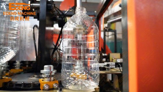 Φυσώντας κοιλότητα μηχανών Q5L1 1 μπουκαλιών πετρελαίου τεντωμάτων 900BPH 5L
