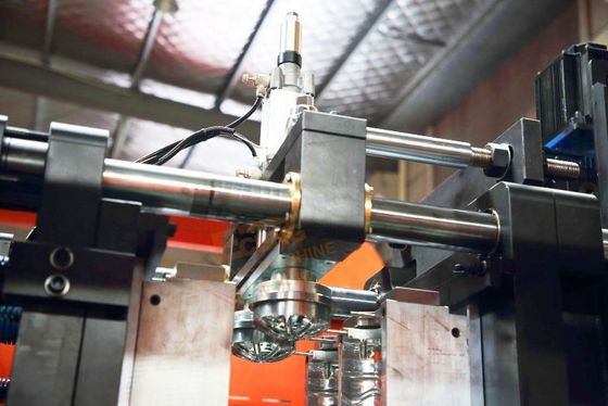 Αυτόματη μηχανή 1500BPH 5liter Eceng Q5L2 48kW σχηματοποίησης χτυπήματος μπουκαλιών νερό
