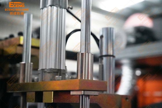 Πλαστικό 2L Γάζα Τροφίμων Pet μπουκάλι Blow Molding Machine αυτόματο PLC
