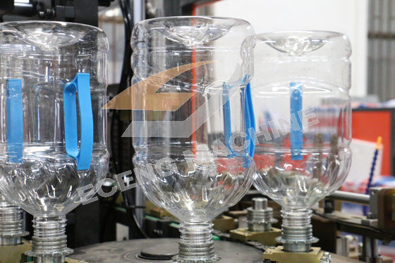 SGS η πλήρως αυτόματη PET φυσώντας μηχανή 1200PCS/HR μπουκαλιών 5 γαλονιού
