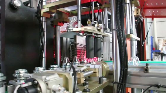 Πλήρως αυτόματη σχηματοποίηση χτυπήματος τεντωμάτων μηχανών 3000BPH Eceng J2 φυσήγματος μπουκαλιών της PET